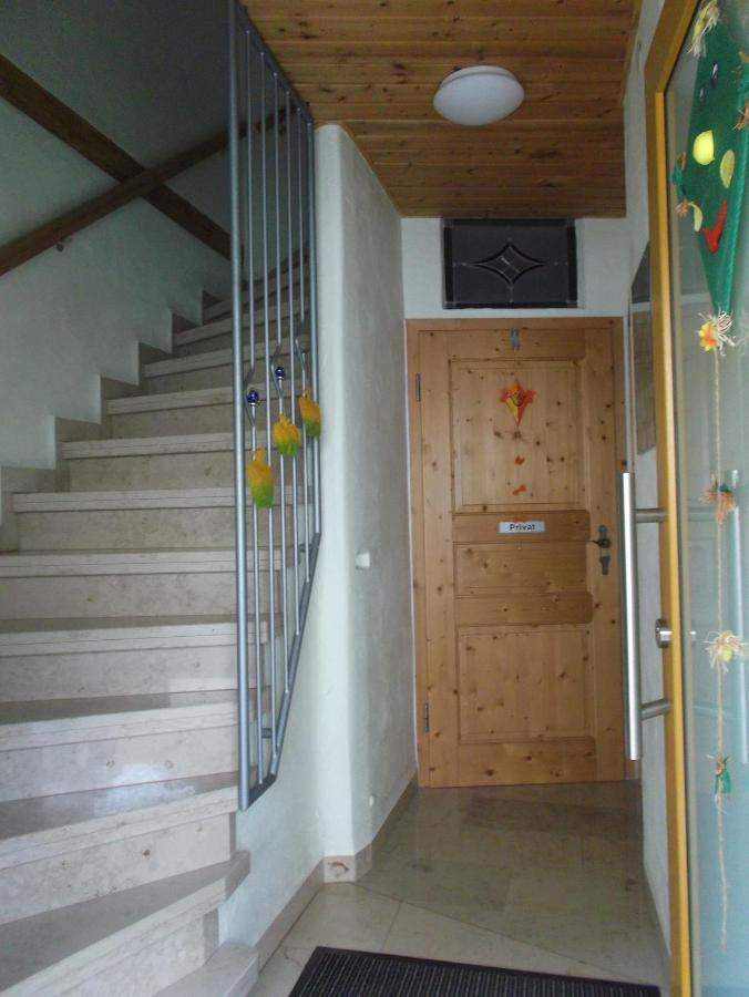 Pension/Fewo E. Tschernach Treuchtlingen Extérieur photo