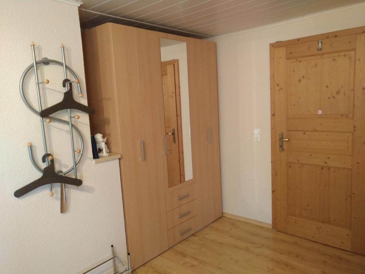 Pension/Fewo E. Tschernach Treuchtlingen Extérieur photo