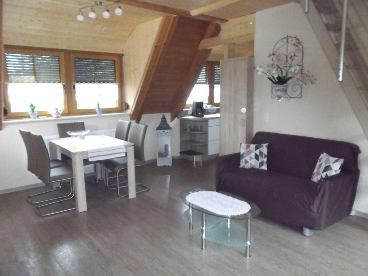 Pension/Fewo E. Tschernach Treuchtlingen Extérieur photo
